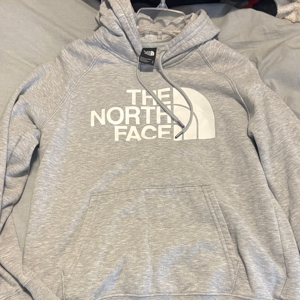 Women’s grey north face hoodie